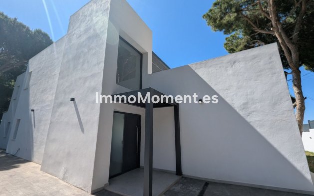 Wiederverkauf - Freistehende Villa - Marbella - Cabopino