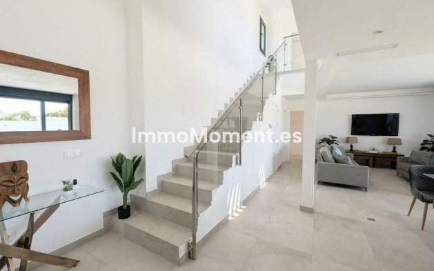 Wiederverkauf - Freistehende Villa - Marbella - Cabopino