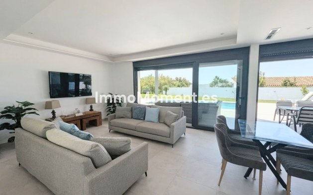 Wiederverkauf - Freistehende Villa - Marbella - Cabopino