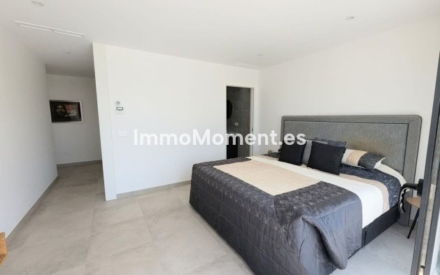 Wiederverkauf - Freistehende Villa - Marbella - Cabopino