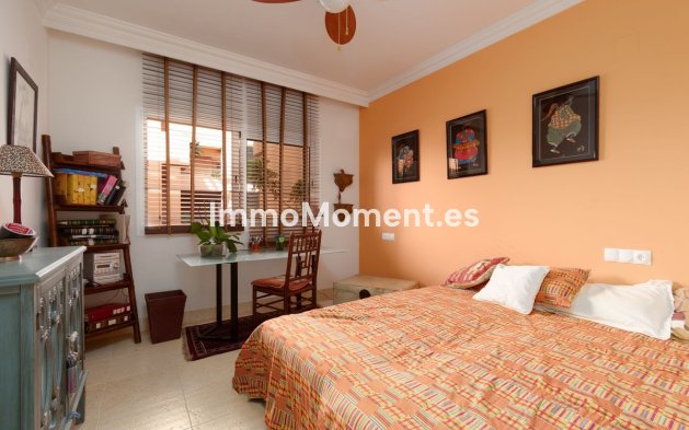 Resale - Apartment - Marbella - Nueva Andalucía