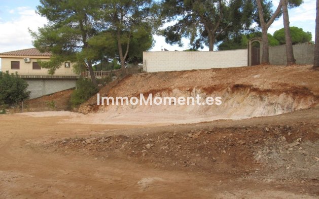 Resale - Plot - Inland  - Alhaurín de la Torre