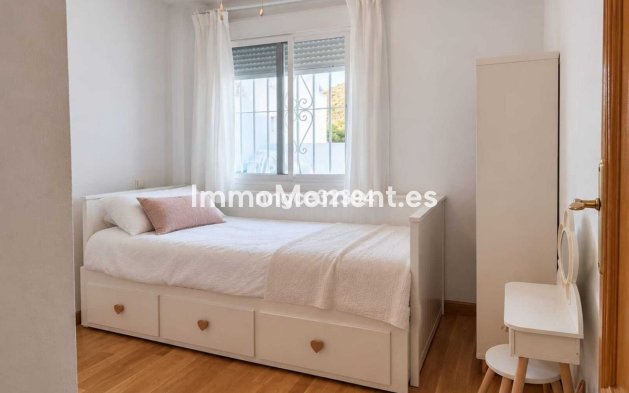 Resale - Apartment - Benahavís - Benahavís Centro