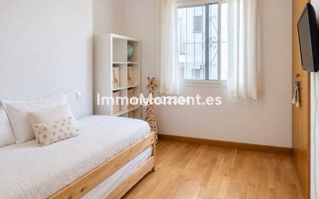 Resale - Apartment - Benahavís - Benahavís Centro
