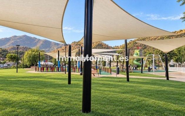 Resale - Apartment - Benahavís - Benahavís Centro