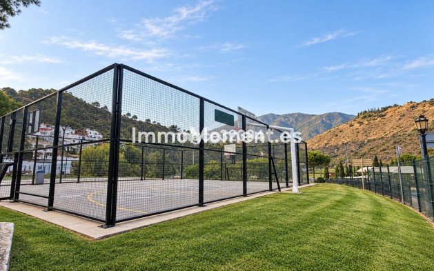 Resale - Apartment - Benahavís - Benahavís Centro