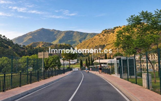 Resale - Apartment - Benahavís - Benahavís Centro