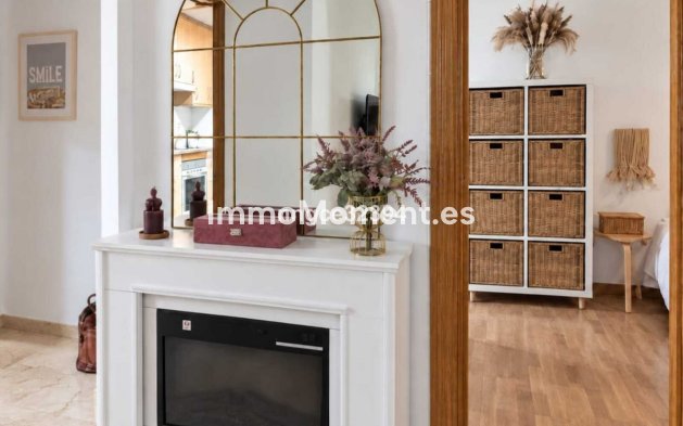 Resale - Apartment - Benahavís - Benahavís Centro