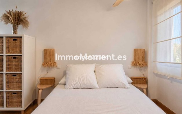 Resale - Apartment - Benahavís - Benahavís Centro