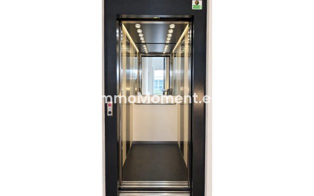 Resale - Apartment - Benahavís - Benahavís Centro