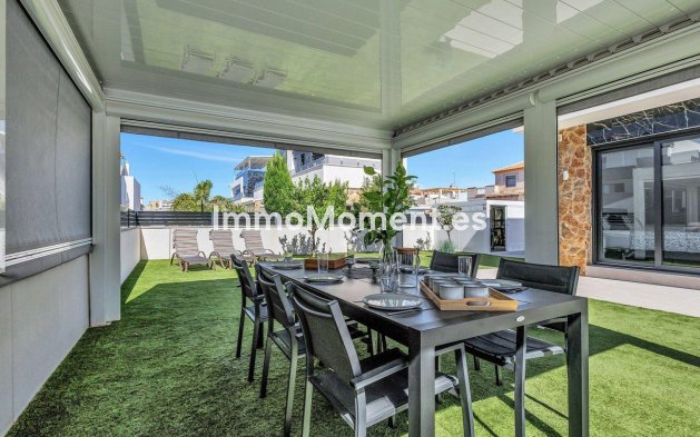 Reventa - Villa independiente - Torrevieja - Torrevieja Centro