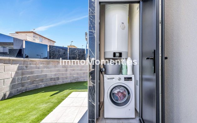 Reventa - Villa independiente - Torrevieja - Torrevieja Centro