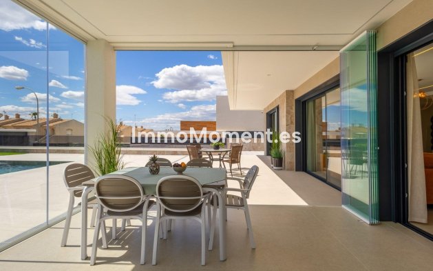 Reventa - Villa independiente - Torrevieja - Torrevieja Centro