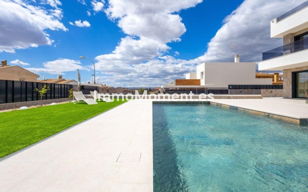 Reventa - Villa independiente - Torrevieja - Torrevieja Centro