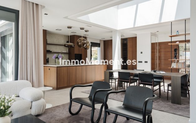 Reventa - Villa independiente - Estepona  - Estepona Centro