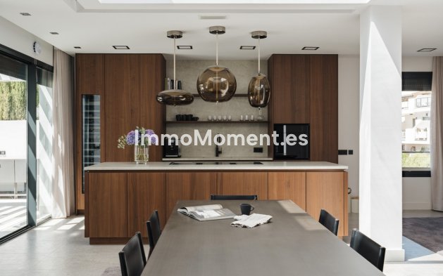 Reventa - Villa independiente - Estepona  - Estepona Centro