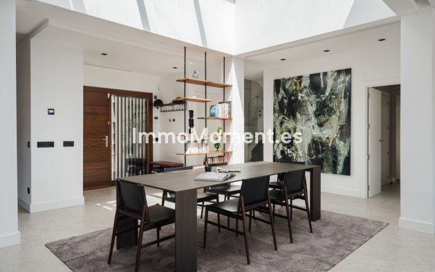 Reventa - Villa independiente - Estepona  - Estepona Centro