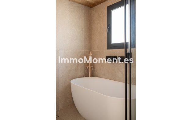 Reventa - Villa independiente - Estepona  - Estepona Centro