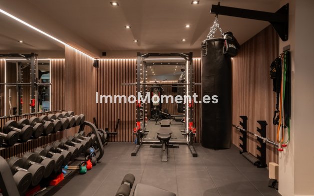Reventa - Villa independiente - Estepona  - Estepona Centro