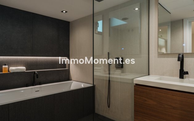 Reventa - Villa independiente - Estepona  - Estepona Centro
