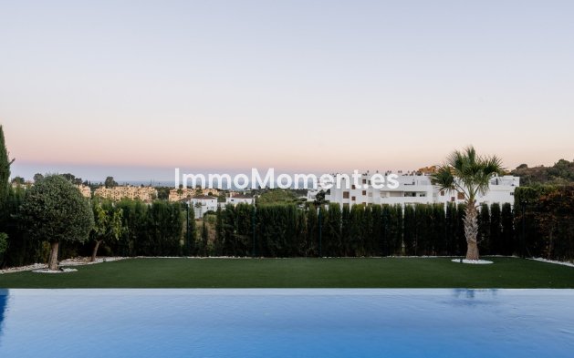 Reventa - Villa independiente - Estepona  - Estepona Centro