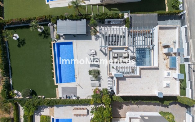 Reventa - Villa independiente - Estepona  - Estepona Centro