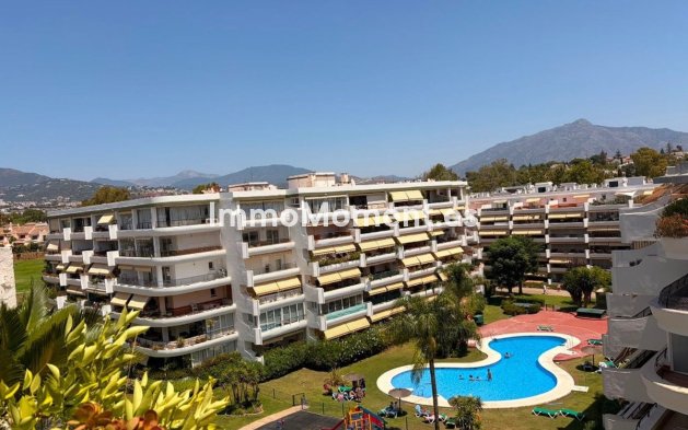 Resale - Apartment - Marbella - Guadalmina Alta