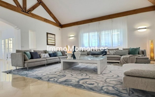 Reventa - Villa independiente - Estepona  - Estepona Centro