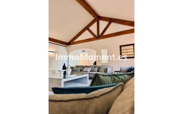 Reventa - Villa independiente - Estepona  - Estepona Centro