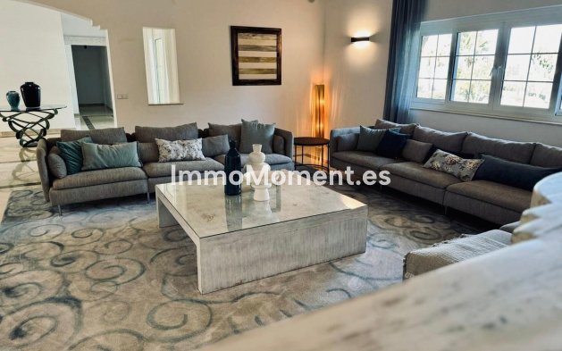 Reventa - Villa independiente - Estepona  - Estepona Centro