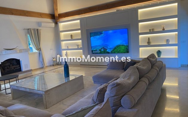Reventa - Villa independiente - Estepona  - Estepona Centro