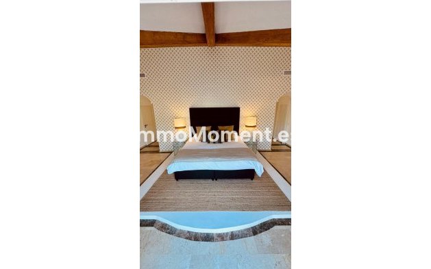 Reventa - Villa independiente - Estepona  - Estepona Centro