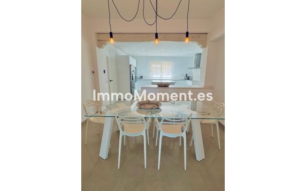 Reventa - Villa independiente - Estepona  - Estepona Centro
