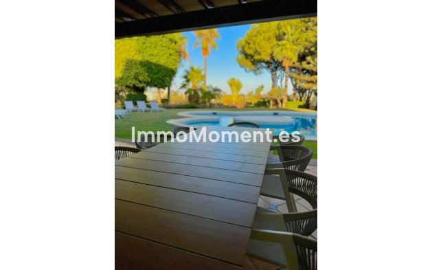 Reventa - Villa independiente - Estepona  - Estepona Centro