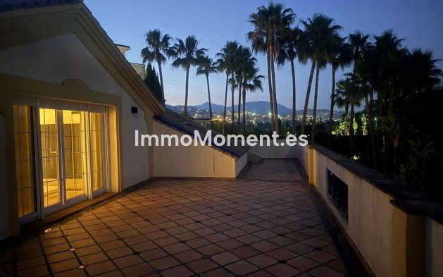 Reventa - Villa independiente - Estepona  - Estepona Centro