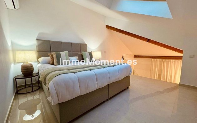 Reventa - Villa independiente - Estepona  - Estepona Centro