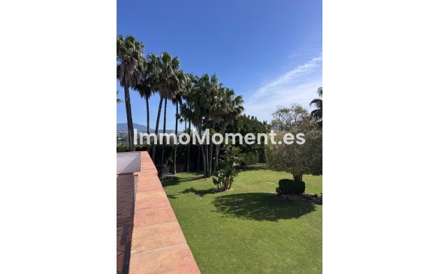 Reventa - Villa independiente - Estepona  - Estepona Centro