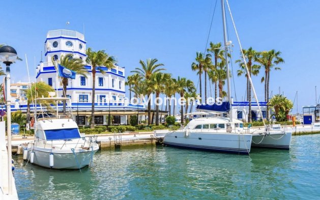 Revente - Appartement - Estepona  - Estepona Centro