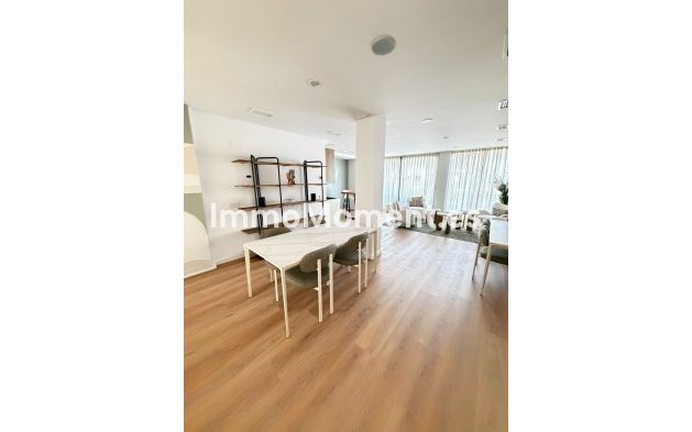 Revente - Appartement - Estepona  - Estepona Centro