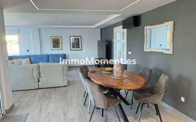 Resale - Detached villa - Alfaz del Pi - L'Alfás del Pi Centro