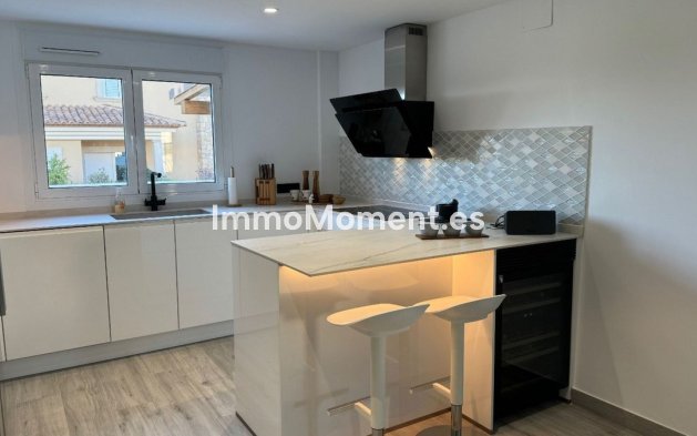 Resale - Detached villa - Alfaz del Pi - L'Alfás del Pi Centro