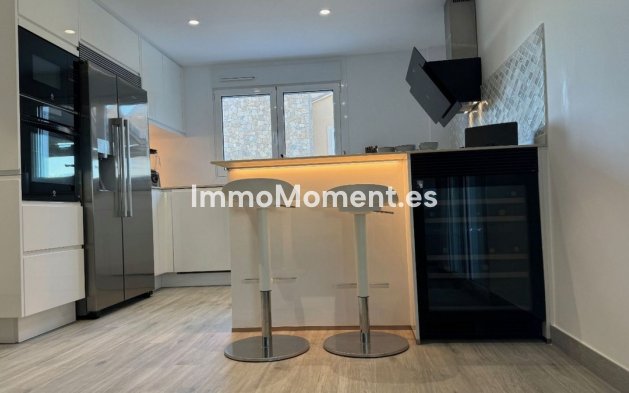 Resale - Detached villa - Alfaz del Pi - L'Alfás del Pi Centro