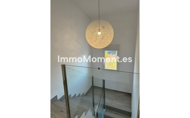 Resale - Detached villa - Alfaz del Pi - L'Alfás del Pi Centro