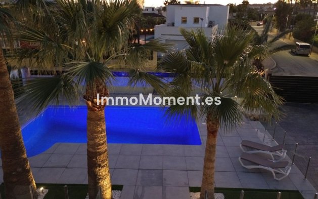 Resale - Detached villa - Alfaz del Pi - L'Alfás del Pi Centro