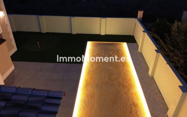 Resale - Detached villa - Alfaz del Pi - L'Alfás del Pi Centro