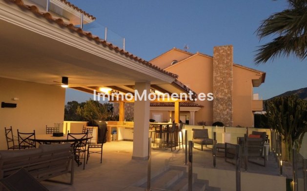 Resale - Detached villa - Alfaz del Pi - L'Alfás del Pi Centro