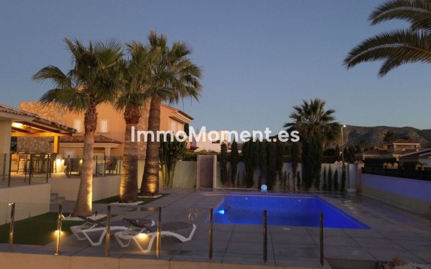 Resale - Detached villa - Alfaz del Pi - L'Alfás del Pi Centro