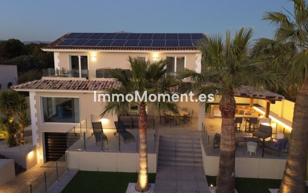 Resale - Detached villa - Alfaz del Pi - L'Alfás del Pi Centro