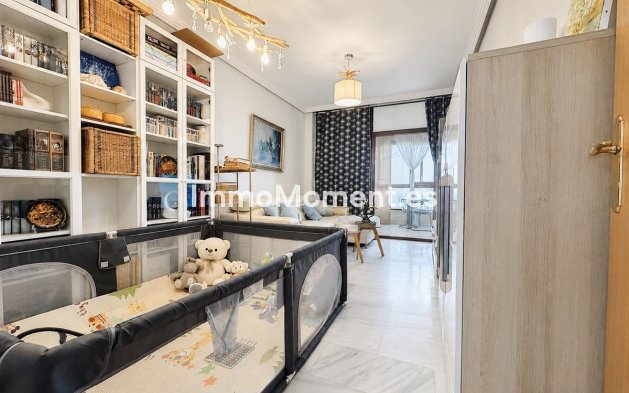 Resale - Apartment - Benidorm - Benidorm Centro