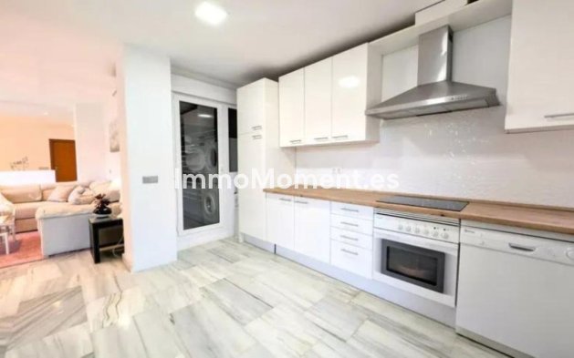 Reventa - Villa independiente - Estepona  - Estepona Centro
